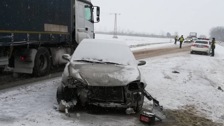 Baleset a 47-es főút Telekgerendás és Csorvás közötti szakaszán, 2018. február 27.