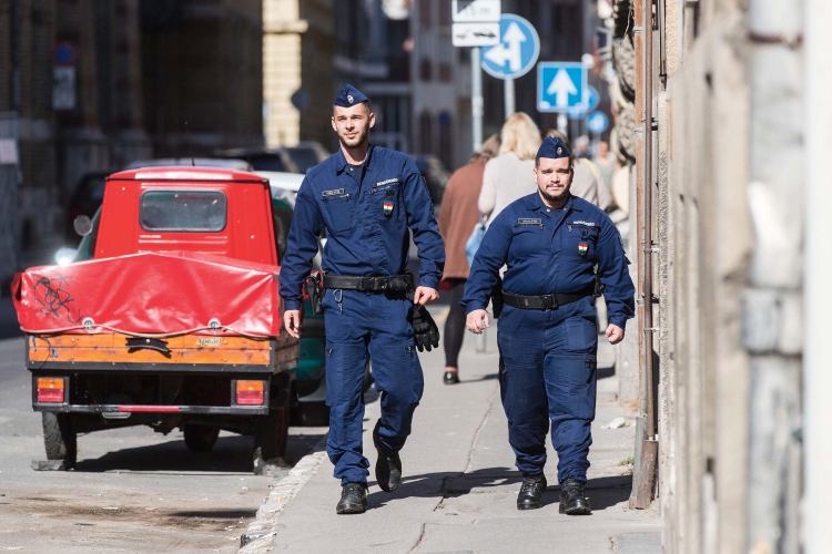 Puskás Zoltán őrmester és Lakatos István törzsőrmester