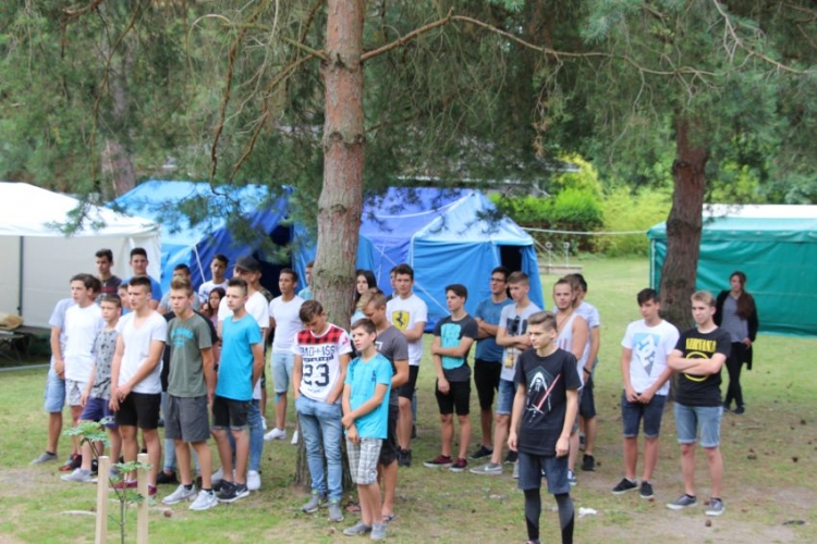 Ifjú polgárőrök tábora Tatán
