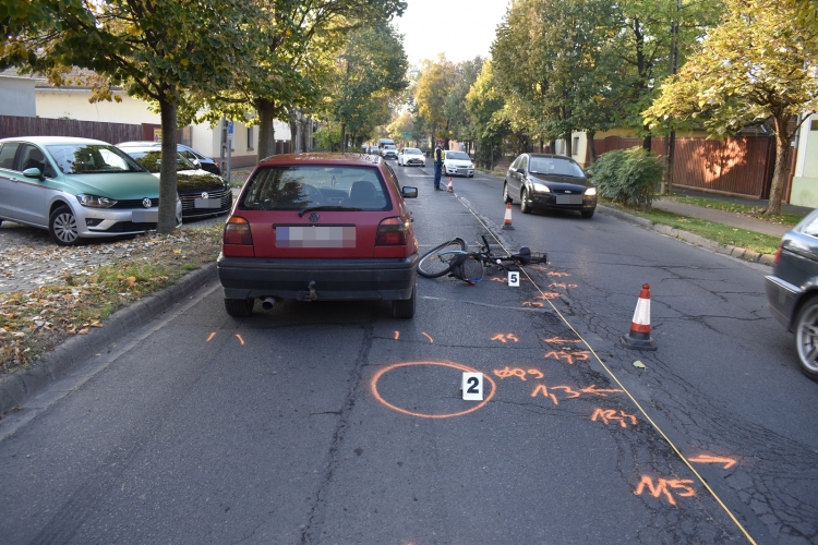 Baleset Békésen, a Petőfi utcában 2021. 10. 19-én