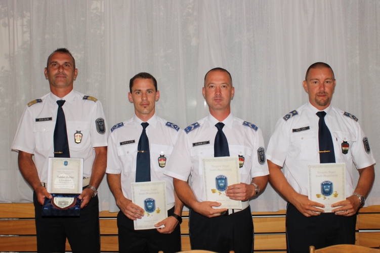 Bakler Zoltán r. őrnagy, Szentpéteri István r. főtörzsőrmester, Waldmann Zsolt c. r. törzszászlós, Bujpál Tamás c. r. főtörzszászlós