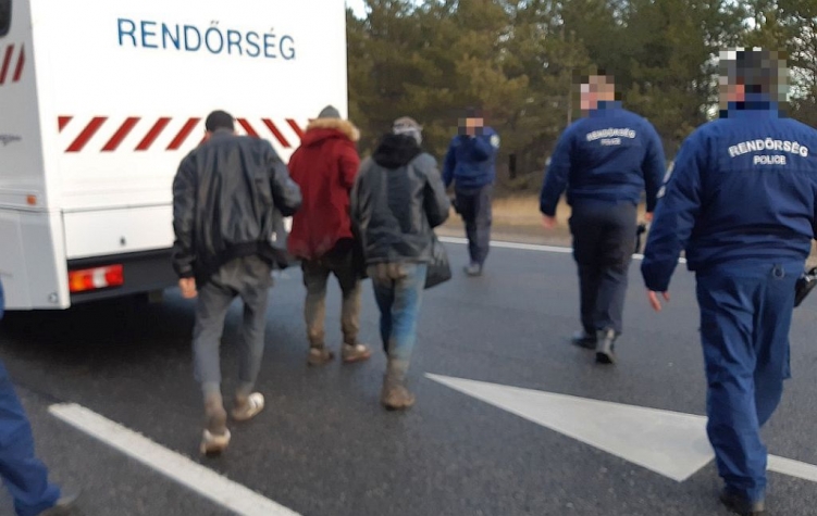 illegális migránsok2 0213