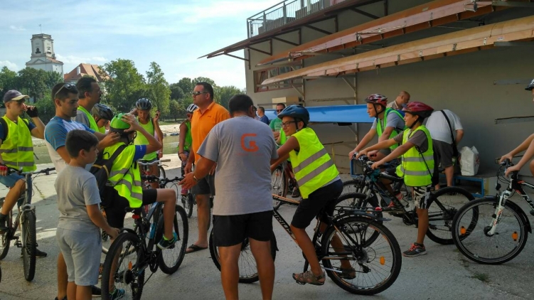 Biztonságosan kétkeréken