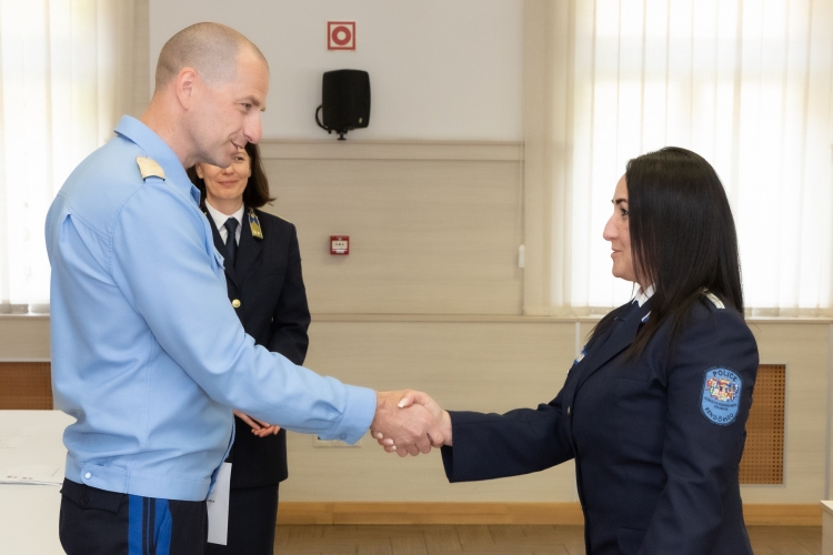 Dr. Kuczik János Zoltán vezérőrnagy jutalmazta