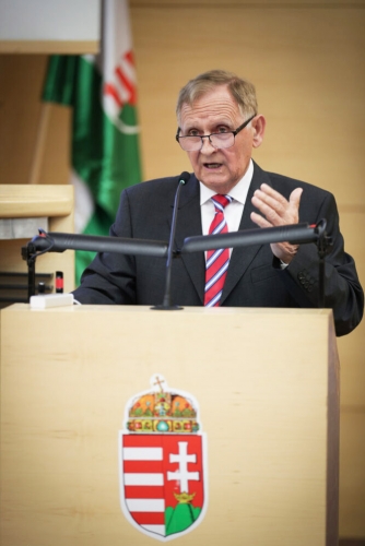 Túrós András