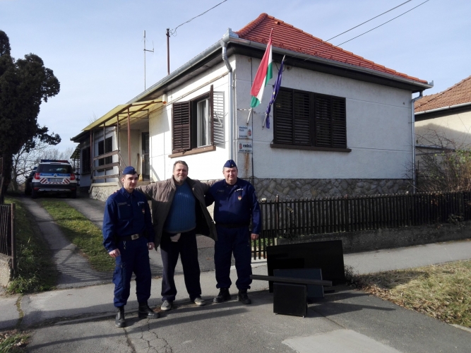 A sértett elismerését fejezi ki a rendőröknek